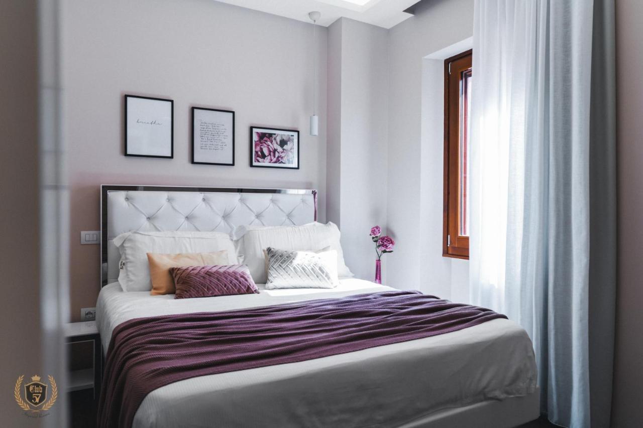 Club 57 Imperial Rooms กาญารี ภายนอก รูปภาพ