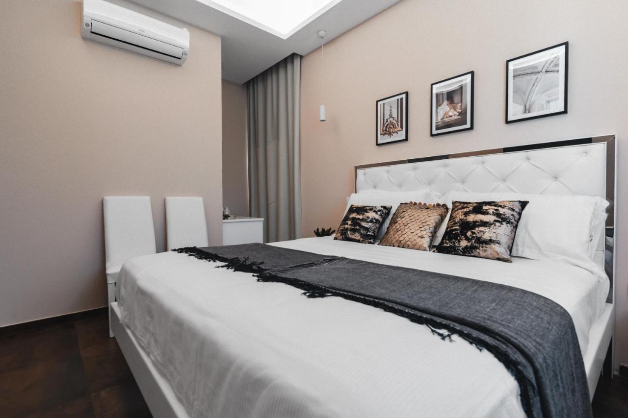 Club 57 Imperial Rooms กาญารี ภายนอก รูปภาพ